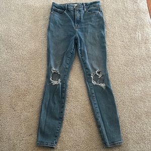 Good American distressed skinny jeans